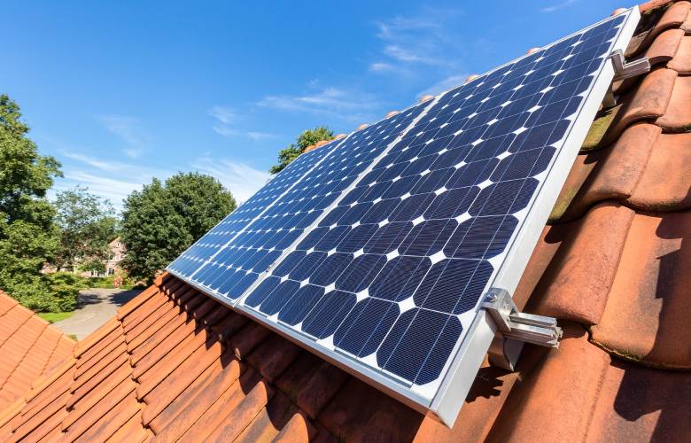 voordelen en nadelen van zonnepanelen installeren op je dak